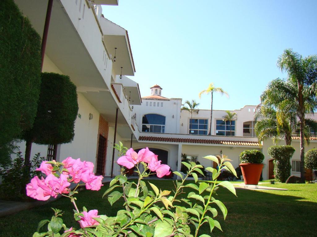 Hotel Canarios Cuernavaca Exterior foto